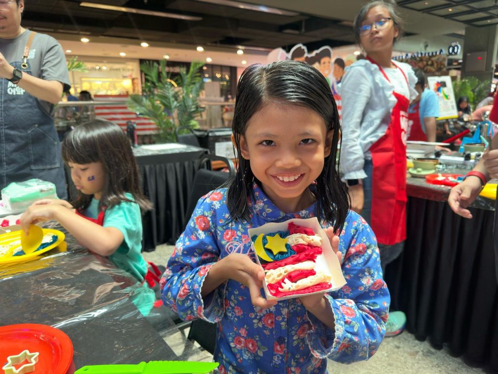 Roti Jala Making Merdeka Edition [31 August 2024] – Dpulze Shopping Centre